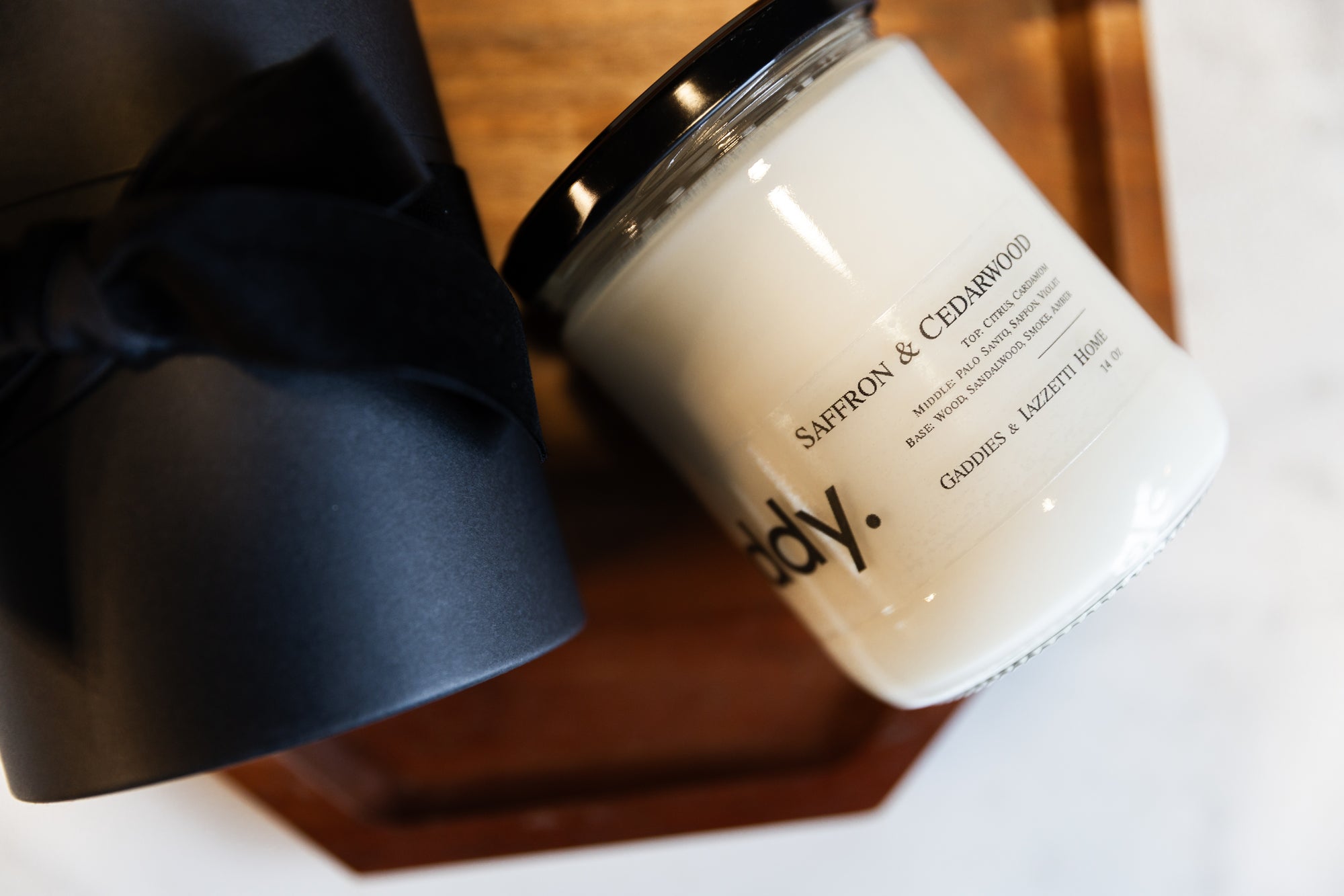 Gaddies 14oz Saffron Cedarwood Candle