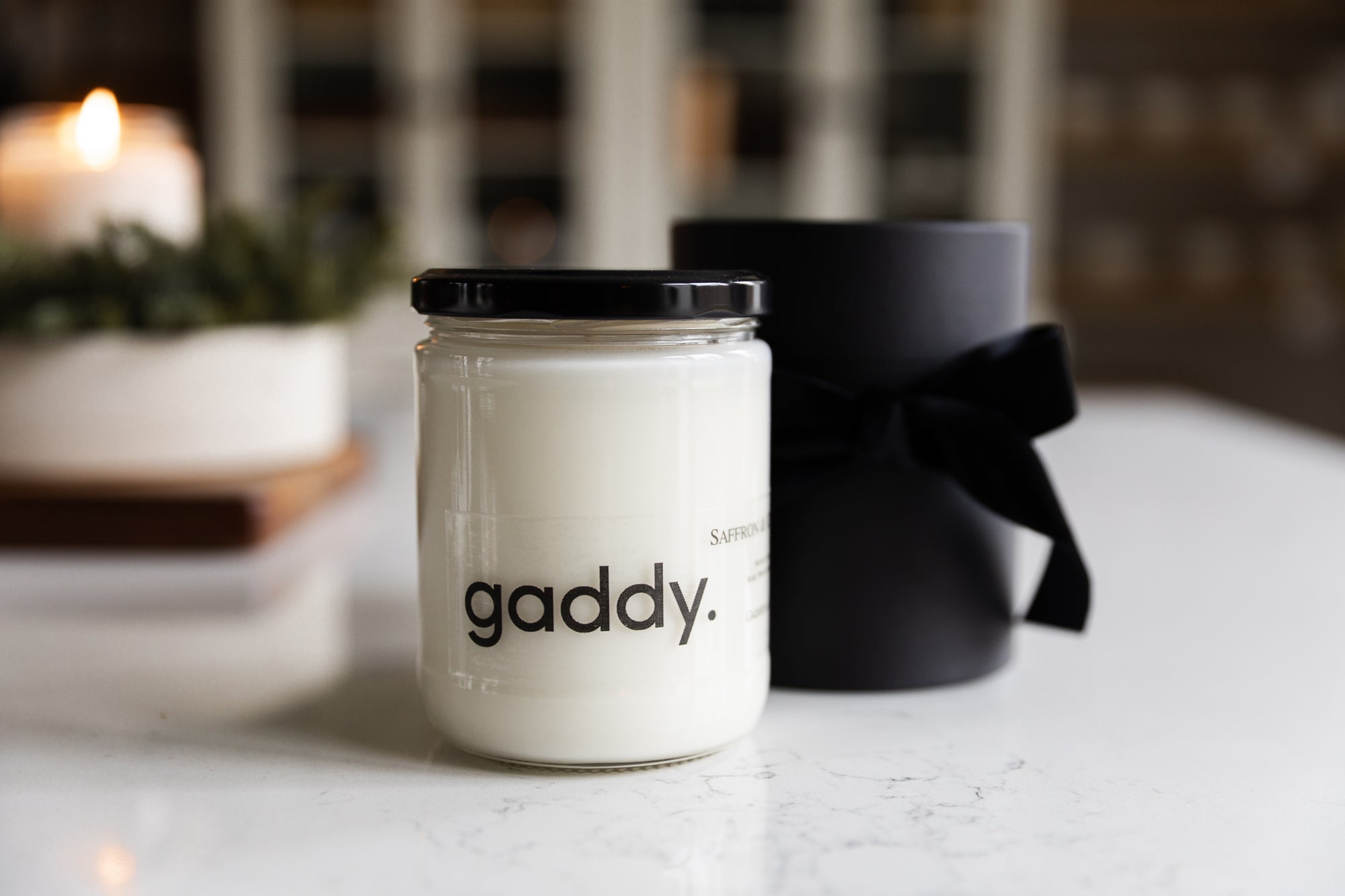 Gaddies 14oz Saffron Cedarwood Candle