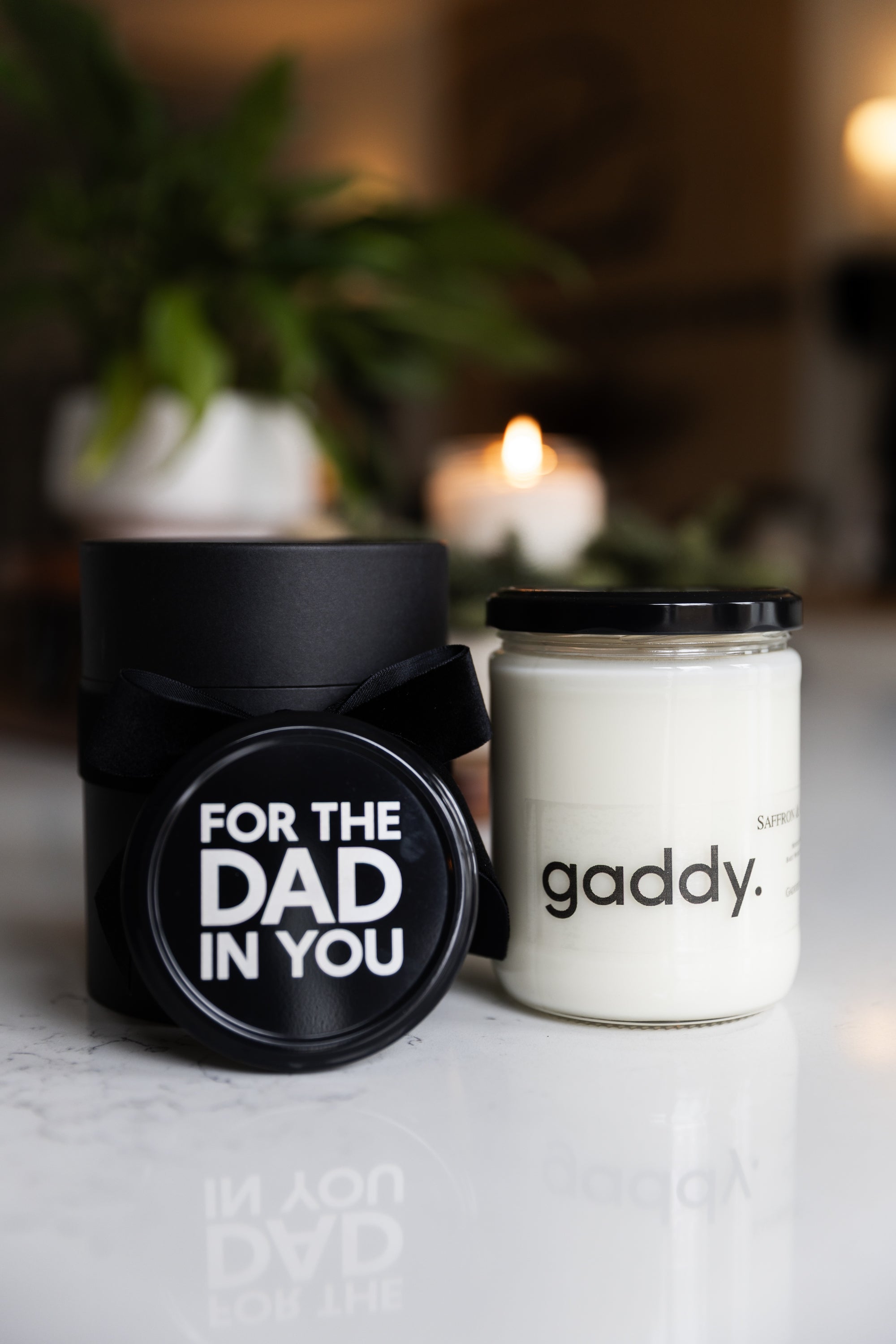 Gaddies 14oz Saffron Cedarwood Candle